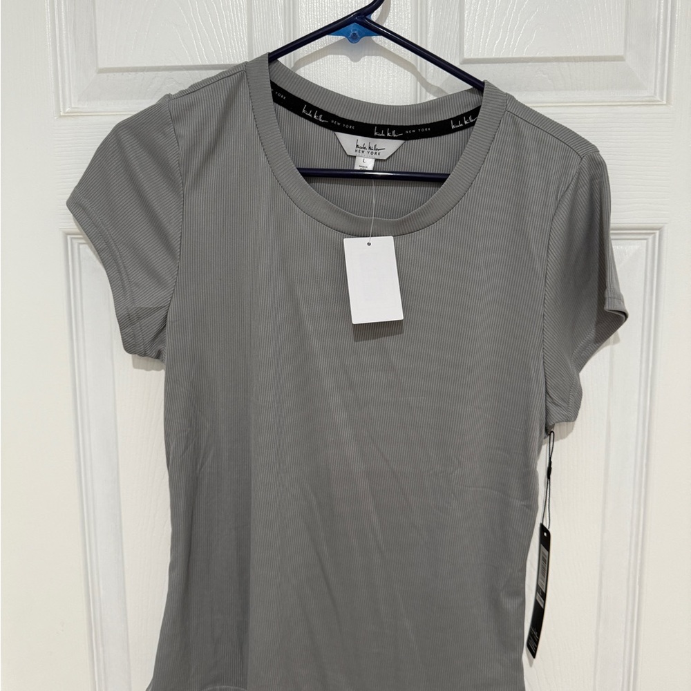 NWT Nicole Miller Ribbed Gray Short Sleeve Tee size L